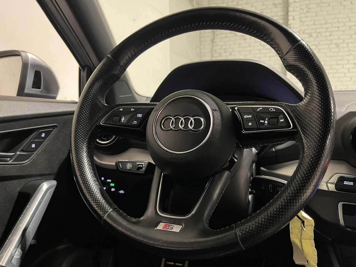 Audi Q2 | 8