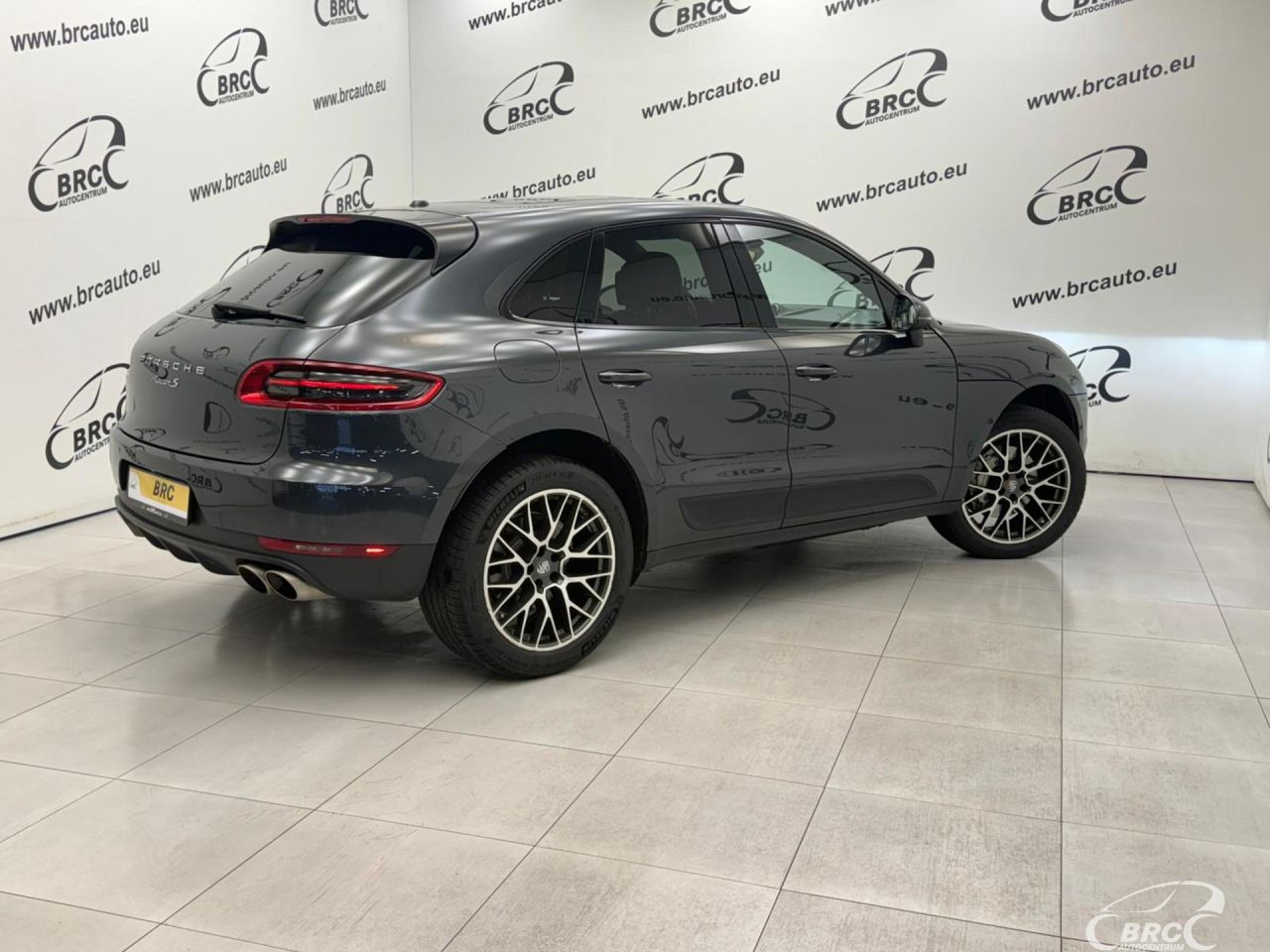 Porsche Macan | 1