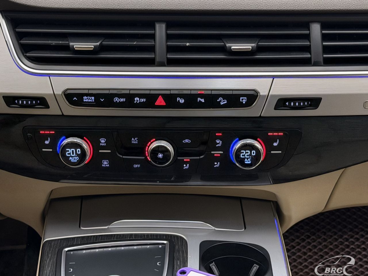 Audi Q7 | 16