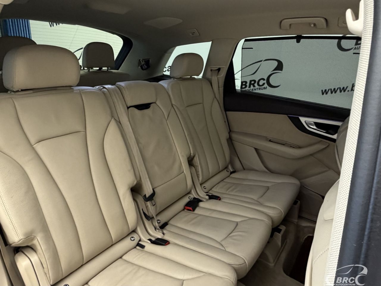 Audi Q7 | 11