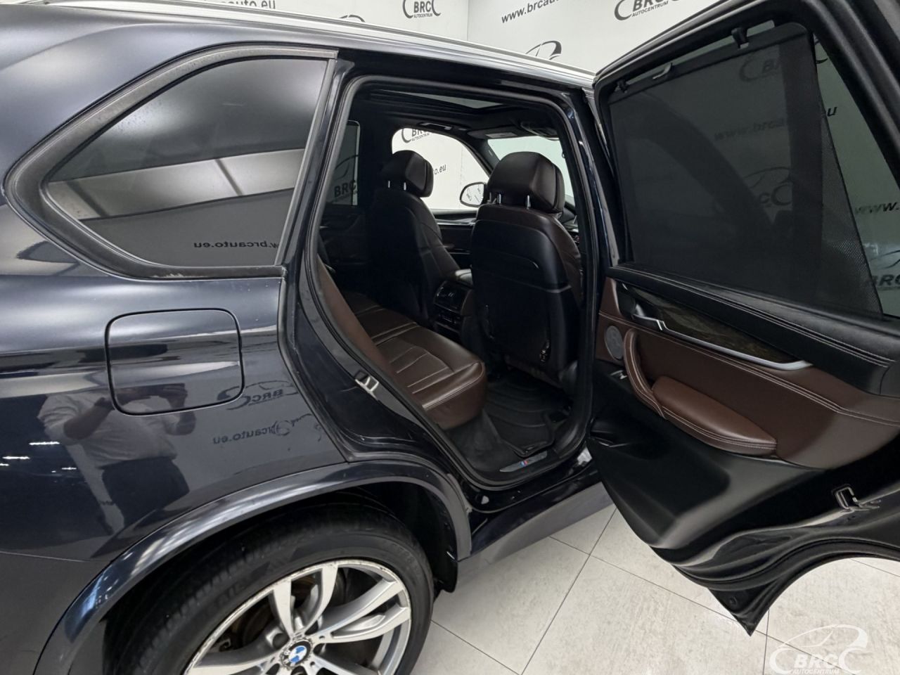 BMW X5 | 12