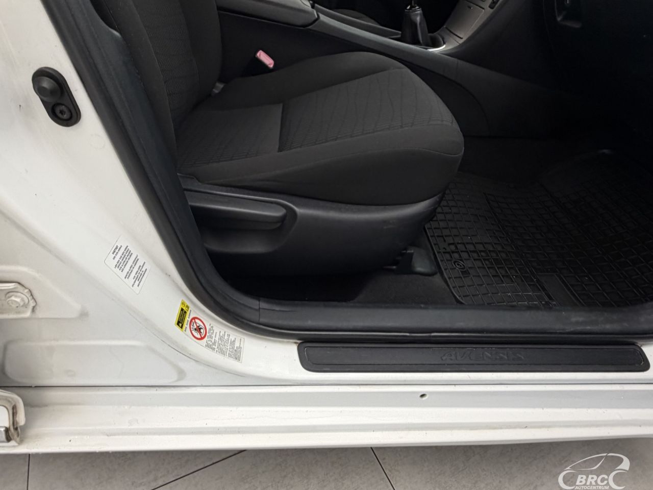 Toyota Avensis | 5