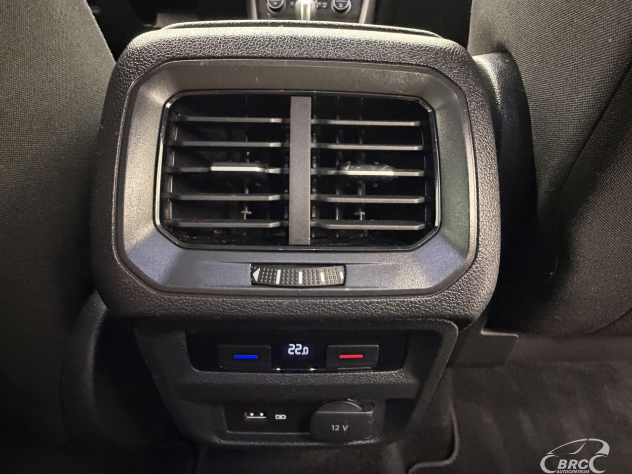 Volkswagen Tiguan | 12