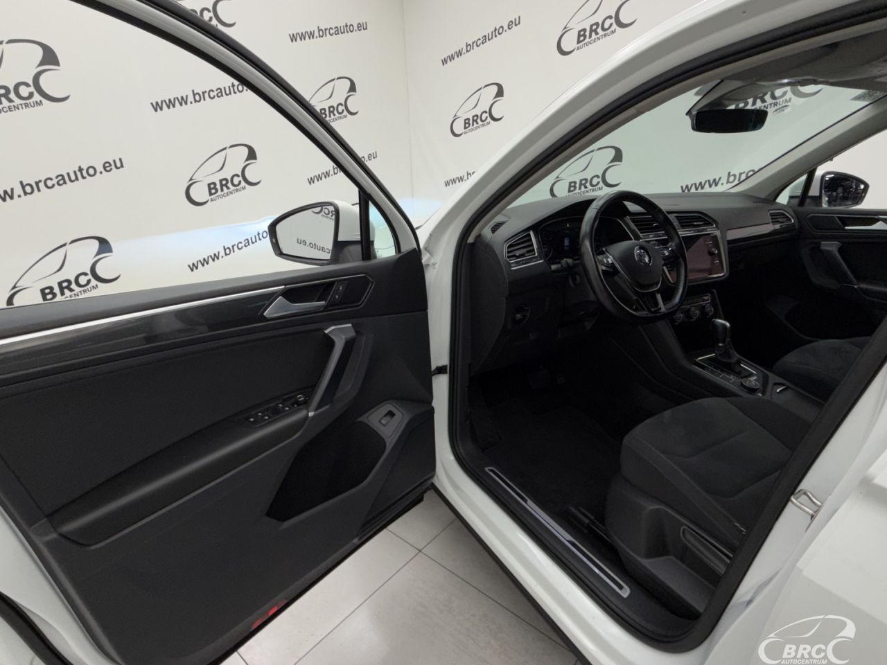 Volkswagen Tiguan | 18