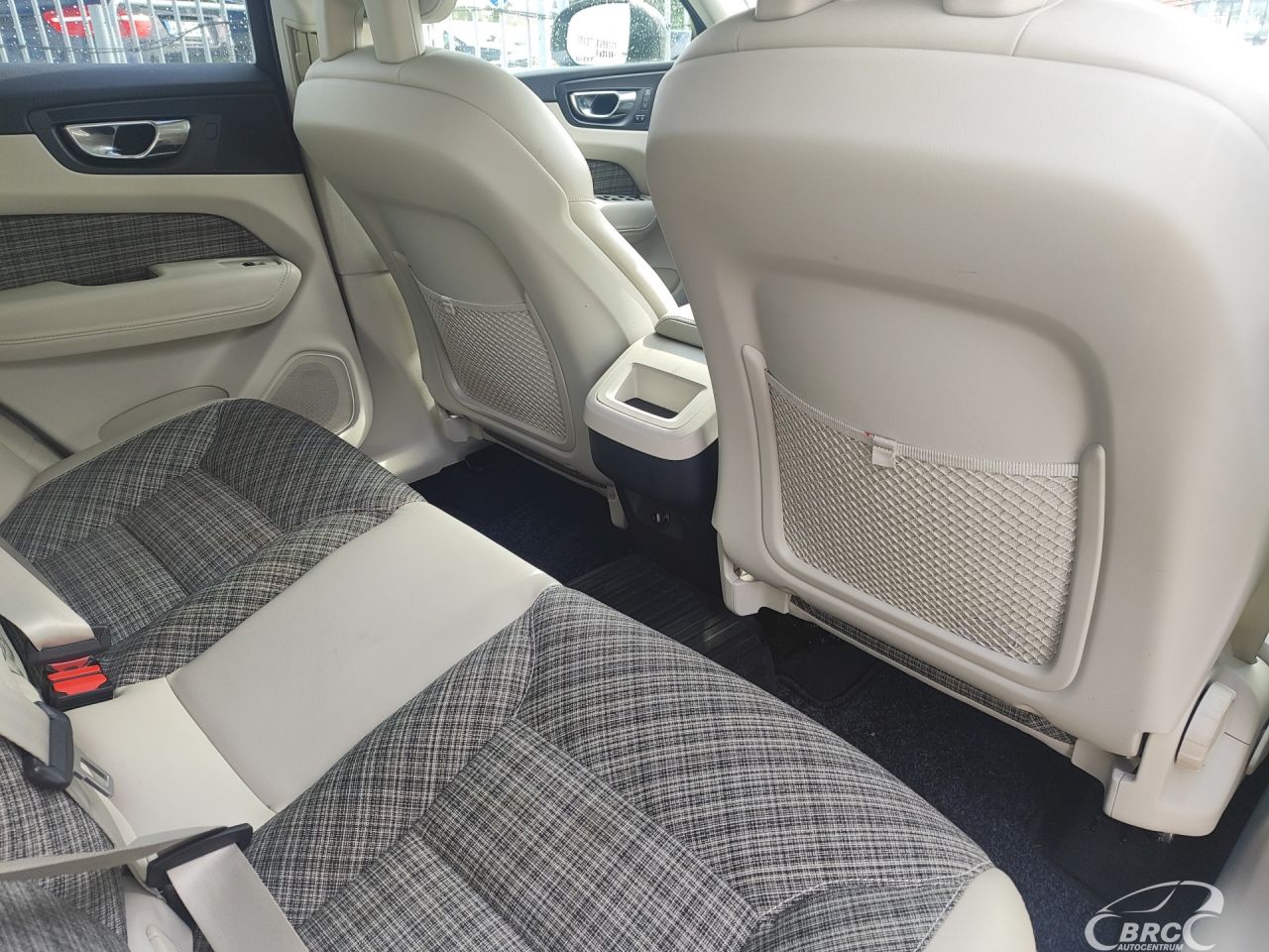 Volvo XC60 | 10
