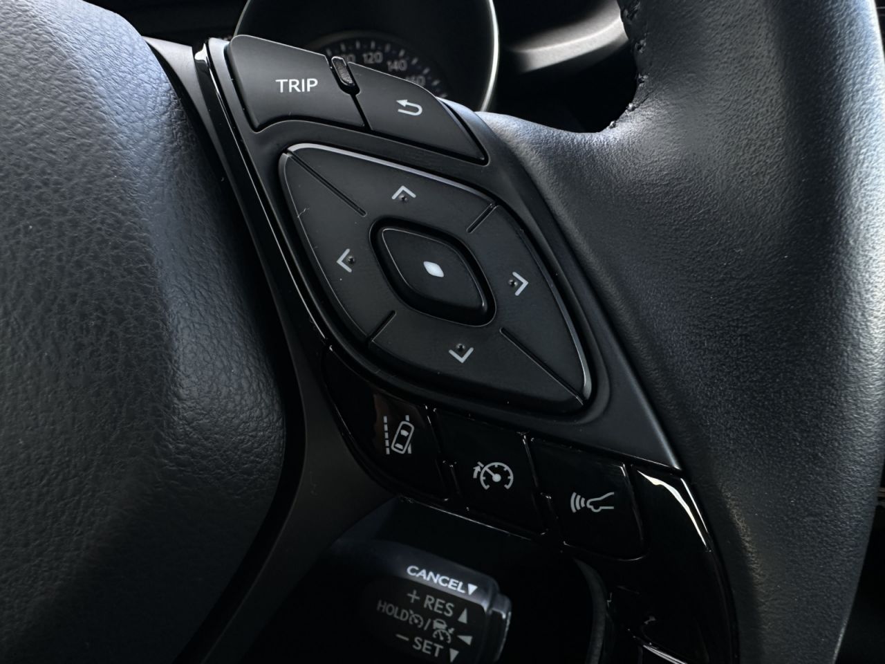 Toyota C-HR | 10