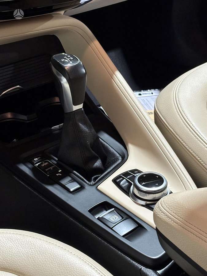 BMW X1 | 7