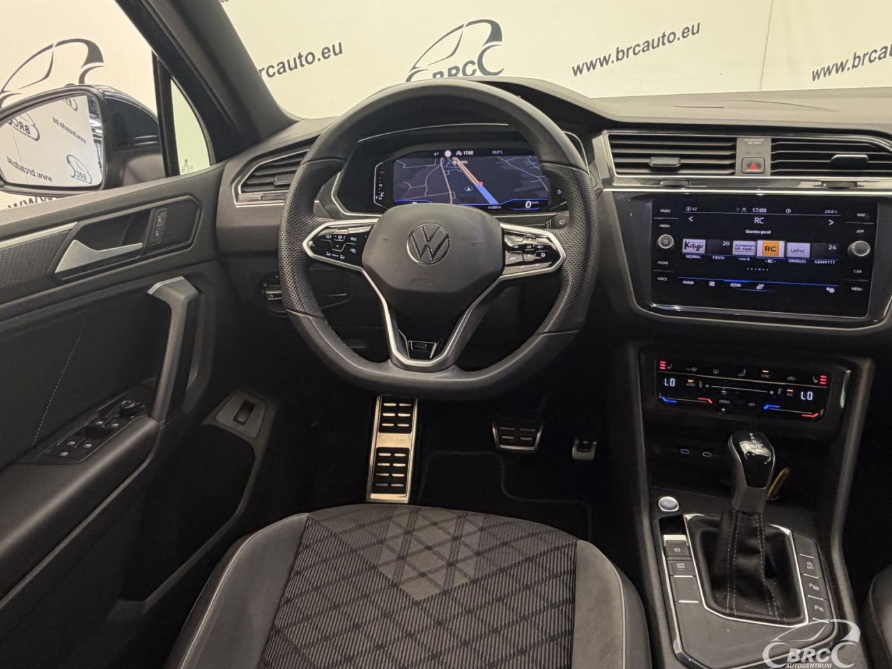 Volkswagen Tiguan | 23