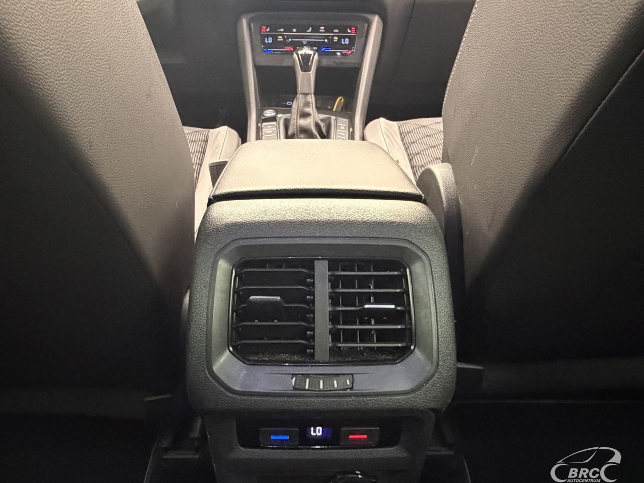 Volkswagen Tiguan | 11