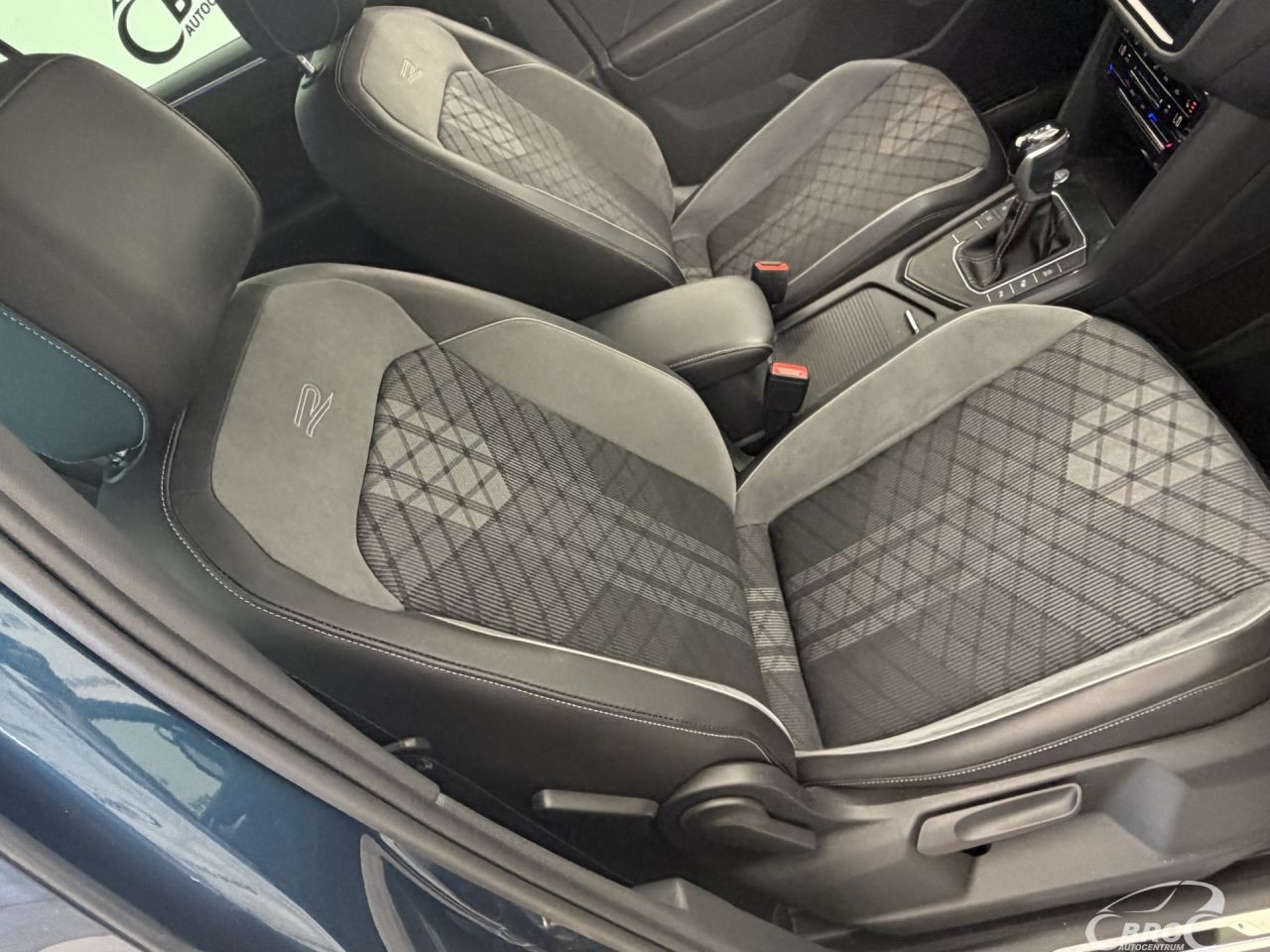 Volkswagen Tiguan | 4