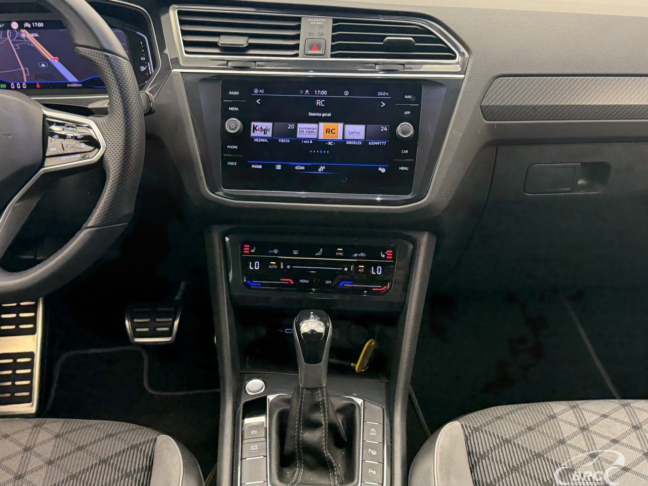 Volkswagen Tiguan | 13