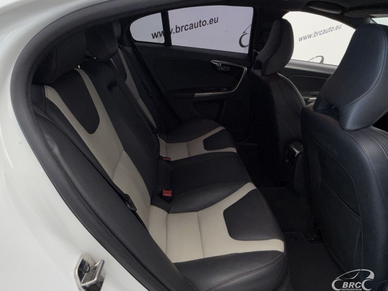 Volvo S60 | 10