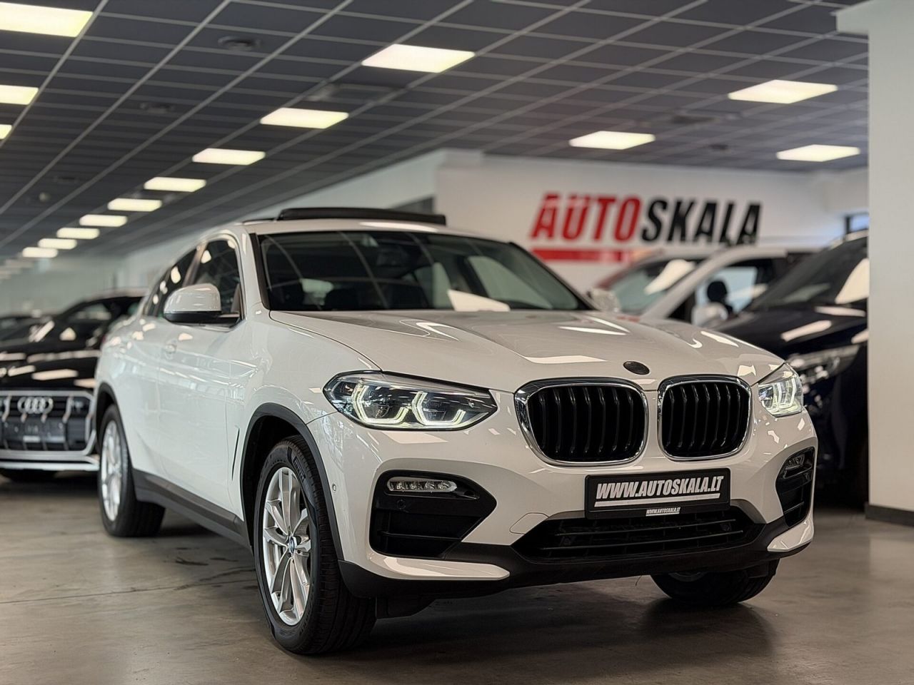 BMW X4 | 10