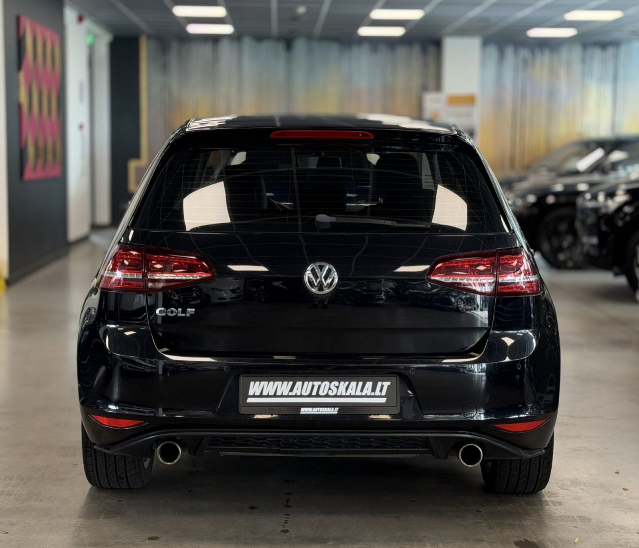 Volkswagen Golf | 2