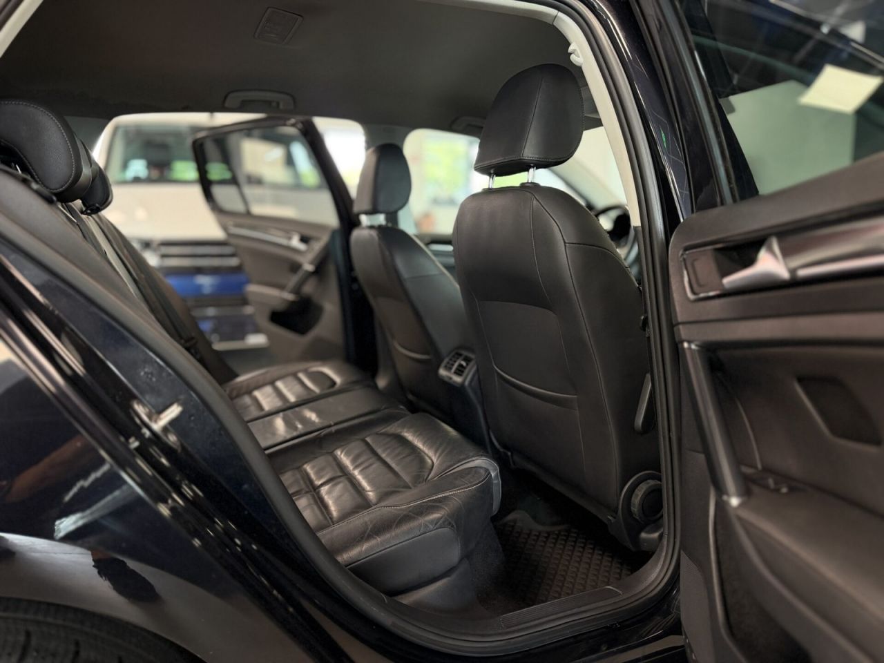 Volkswagen Golf | 6