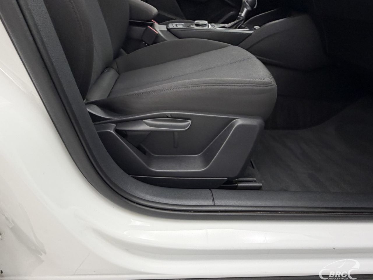 Audi Q2 | 5