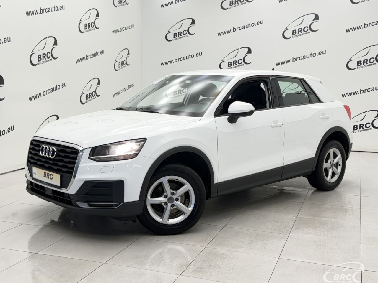 Audi Q2 | 0