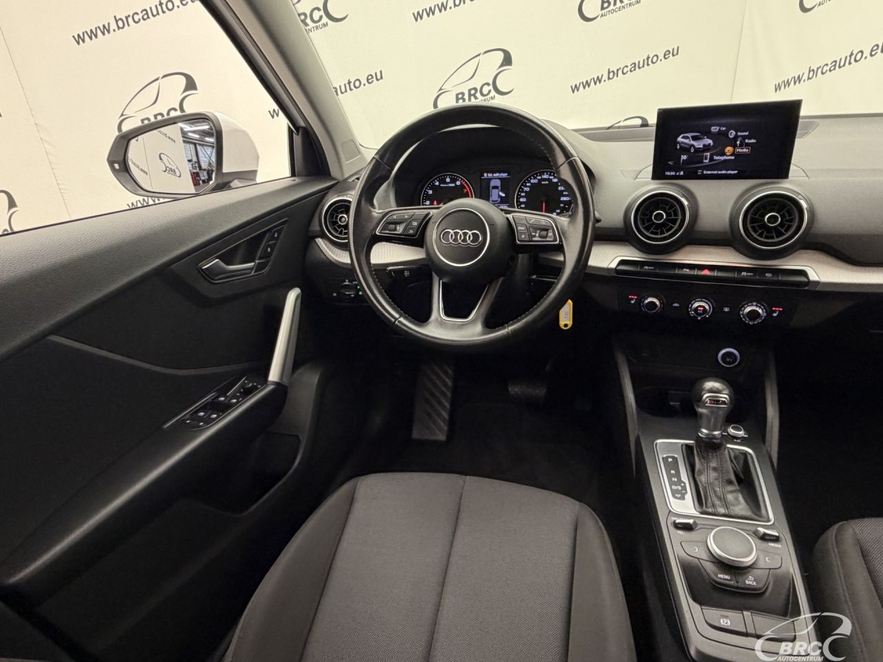 Audi Q2 | 12