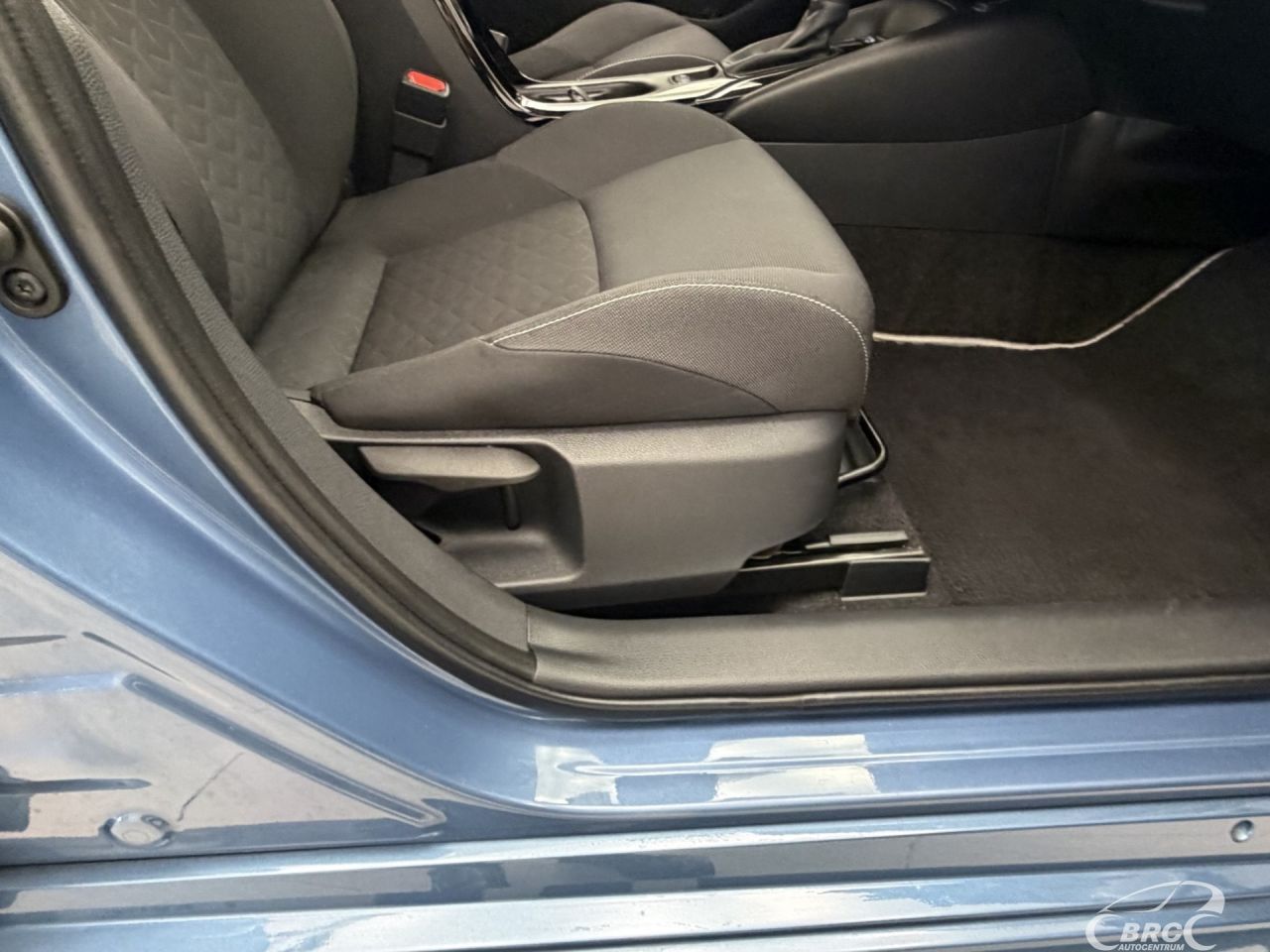 Toyota Corolla | 5