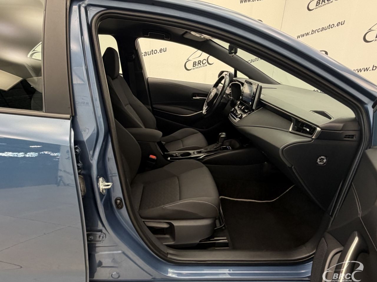 Toyota Corolla | 3