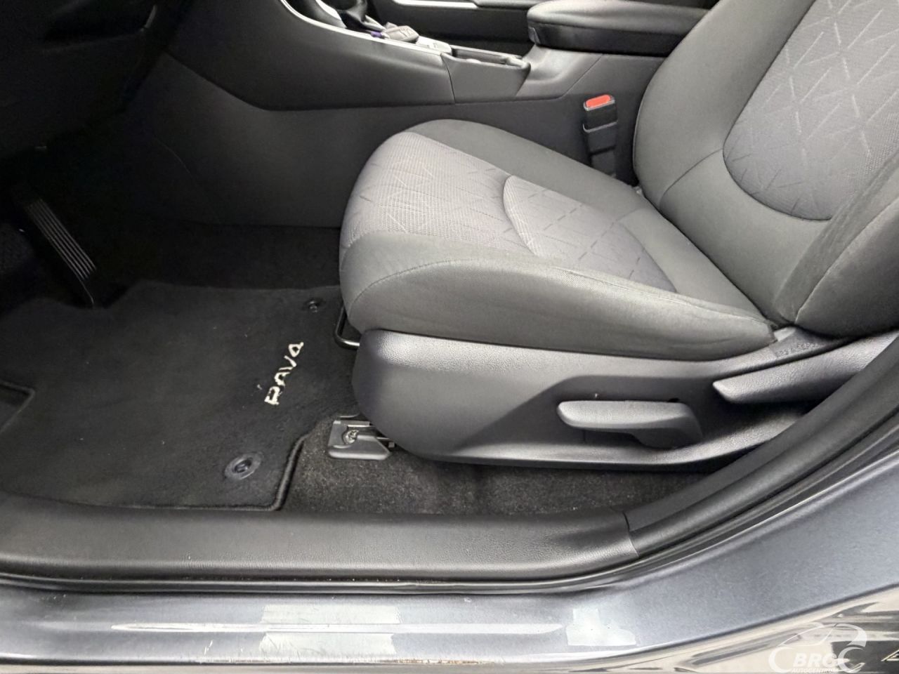 Toyota RAV4 | 18