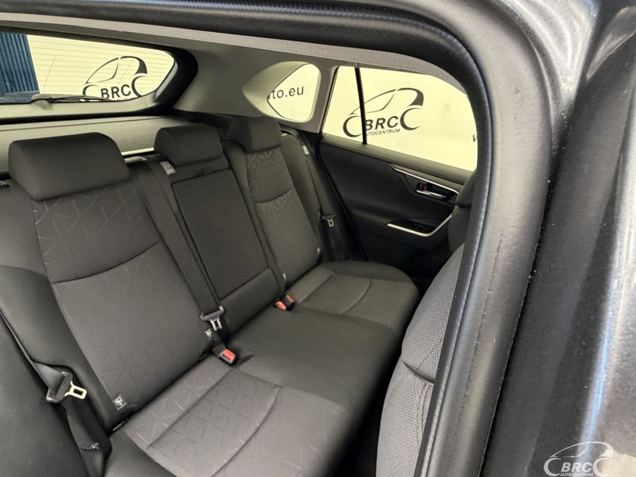 Toyota RAV4 | 10