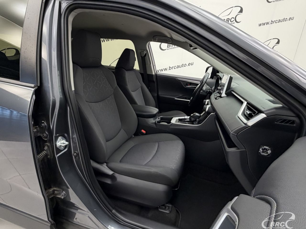 Toyota RAV4 | 6