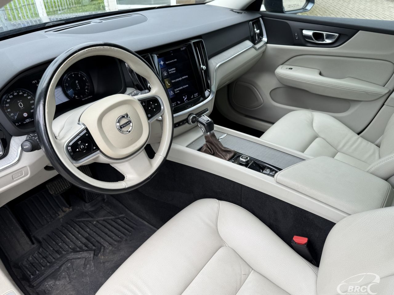 Volvo V60 | 13