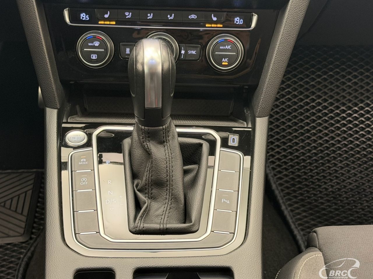 Volkswagen Passat | 16