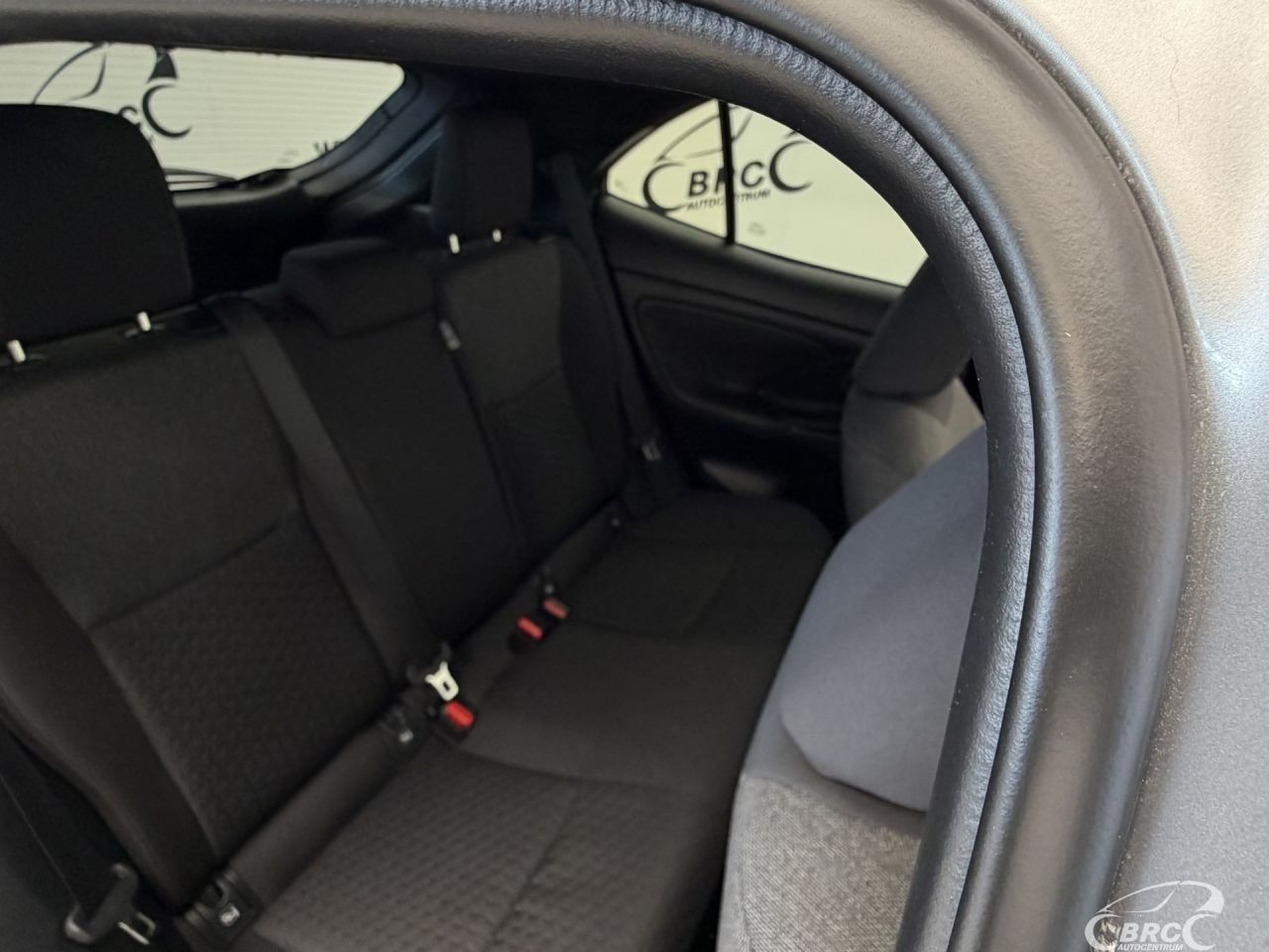 Toyota Yaris | 10