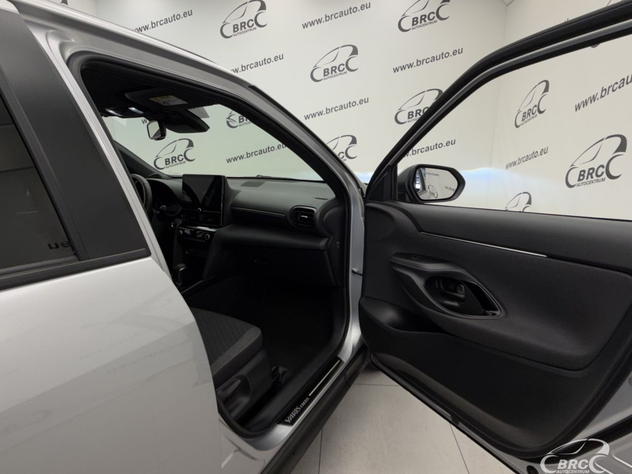 Toyota Yaris | 7