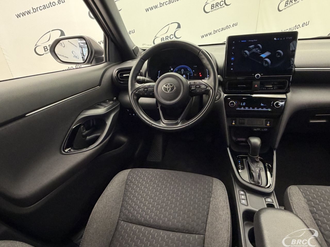 Toyota Yaris | 12