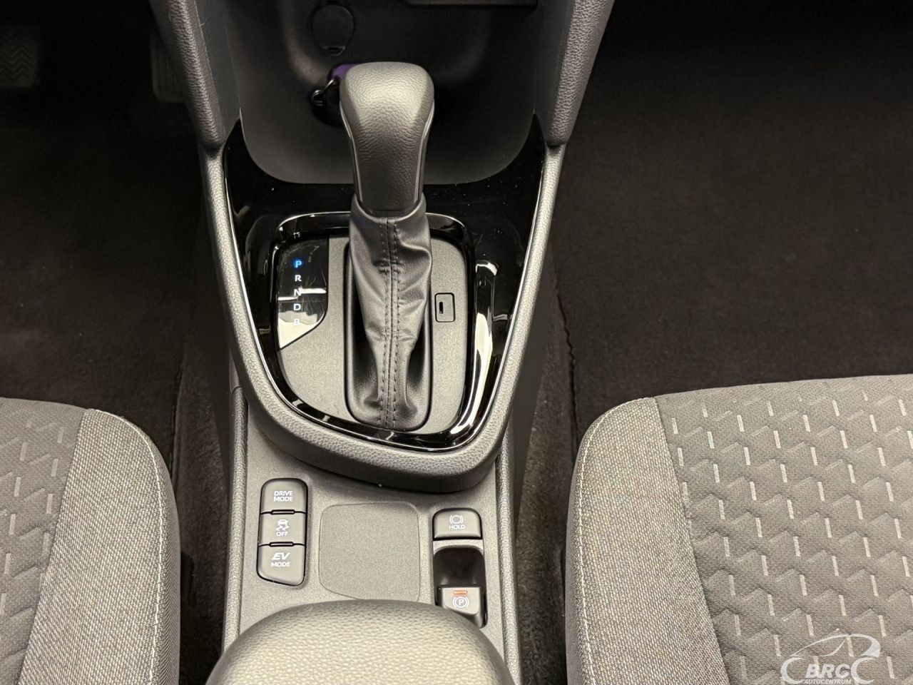 Toyota Yaris | 17