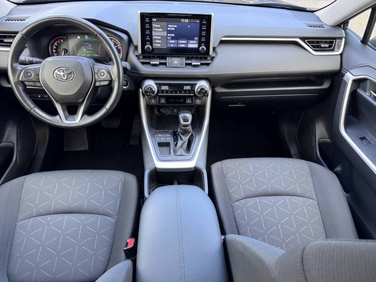 Toyota RAV4 | 4