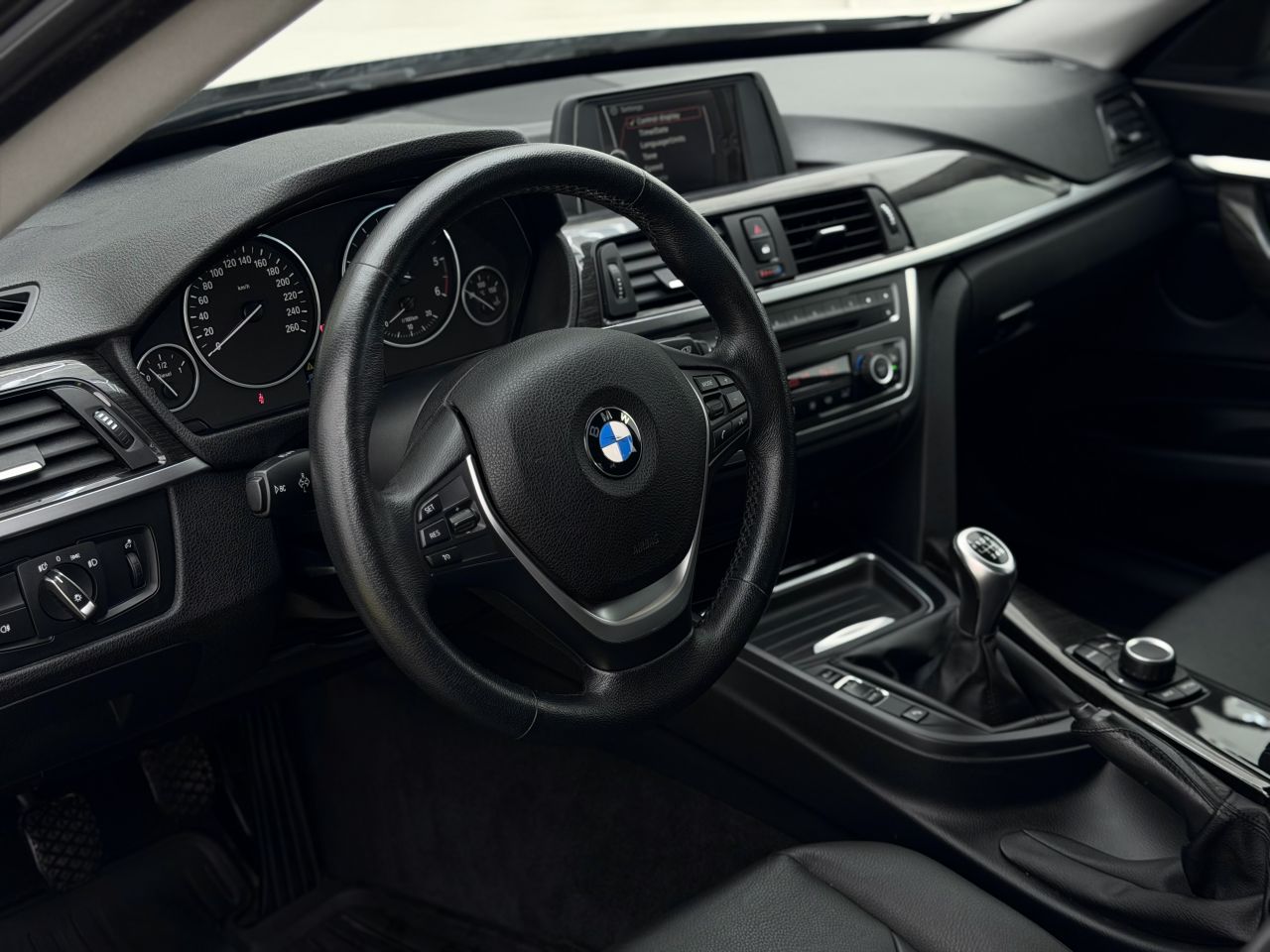 BMW 320 | 8