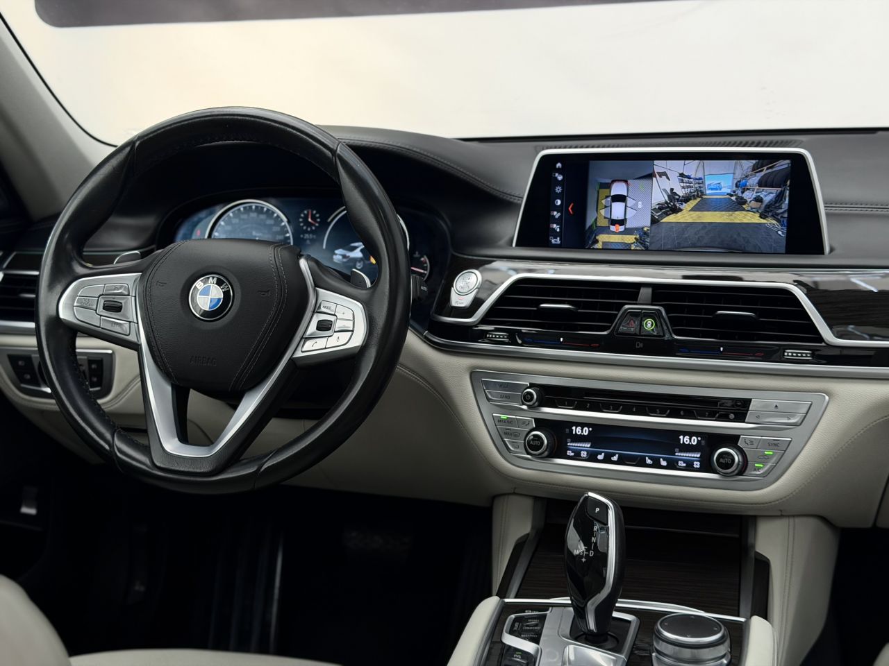 BMW 740 | 17