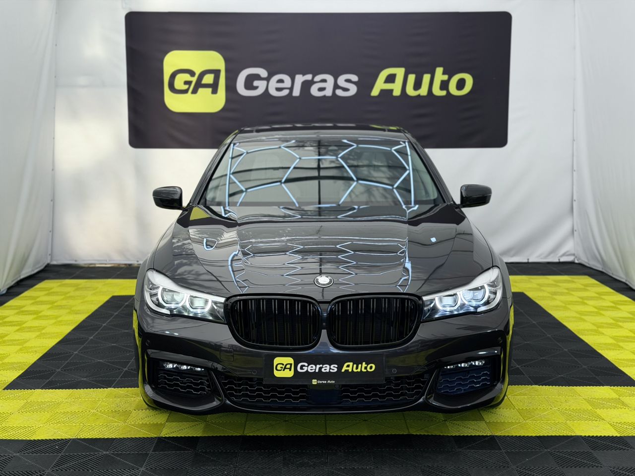 BMW 740 | 6