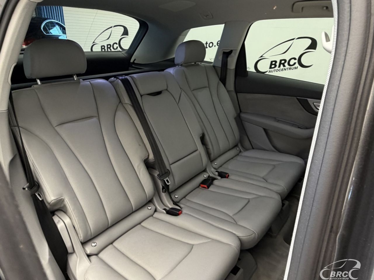 Audi Q7 | 11