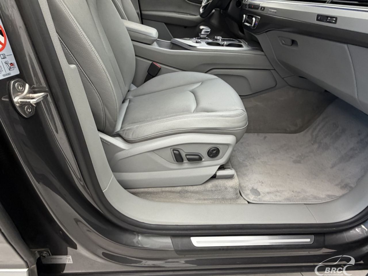 Audi Q7 | 5