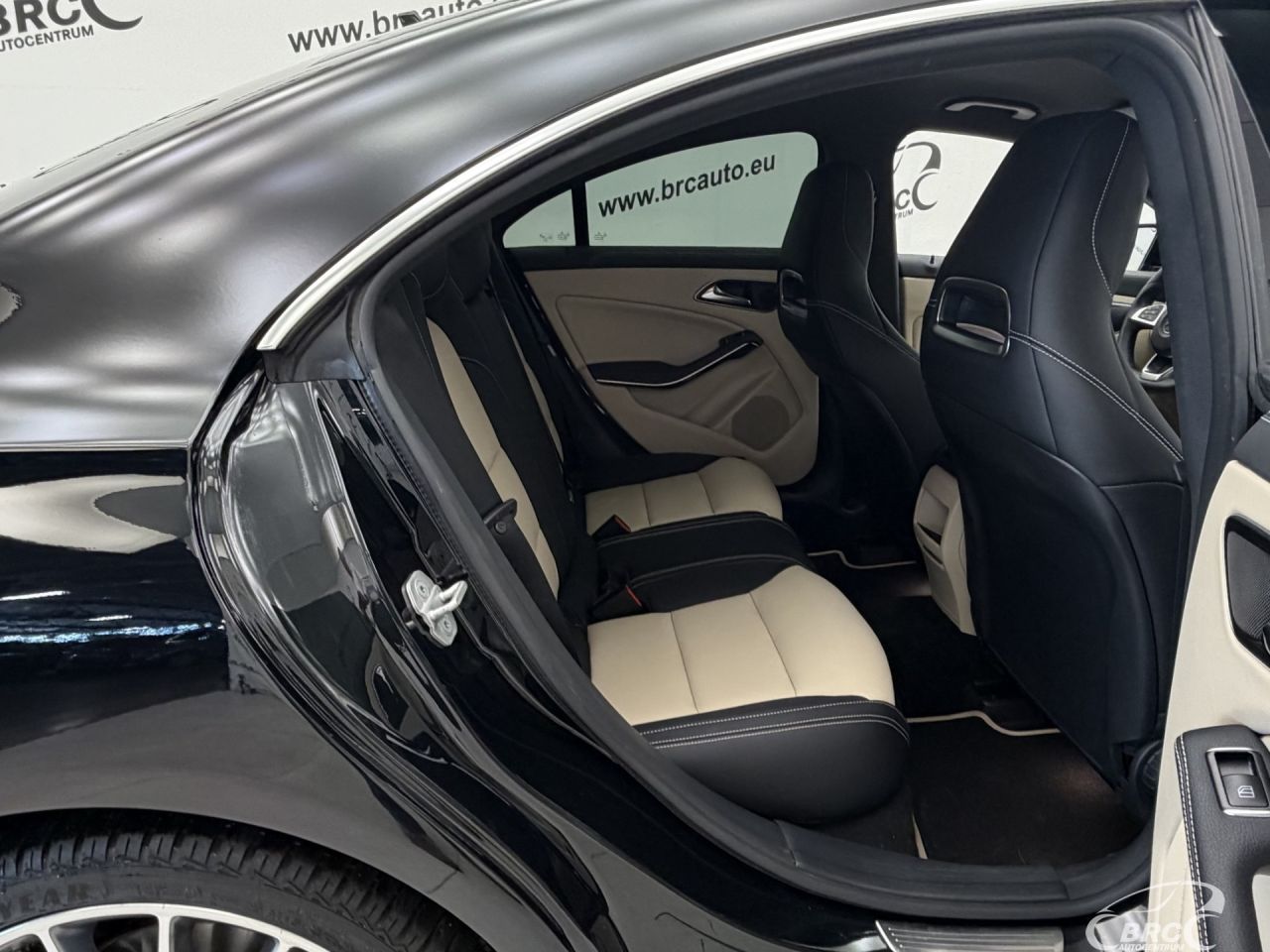 Mercedes-Benz CLA180 | 9