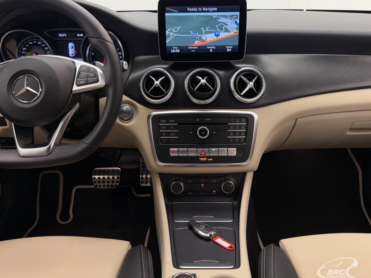 Mercedes-Benz CLA180 | 14