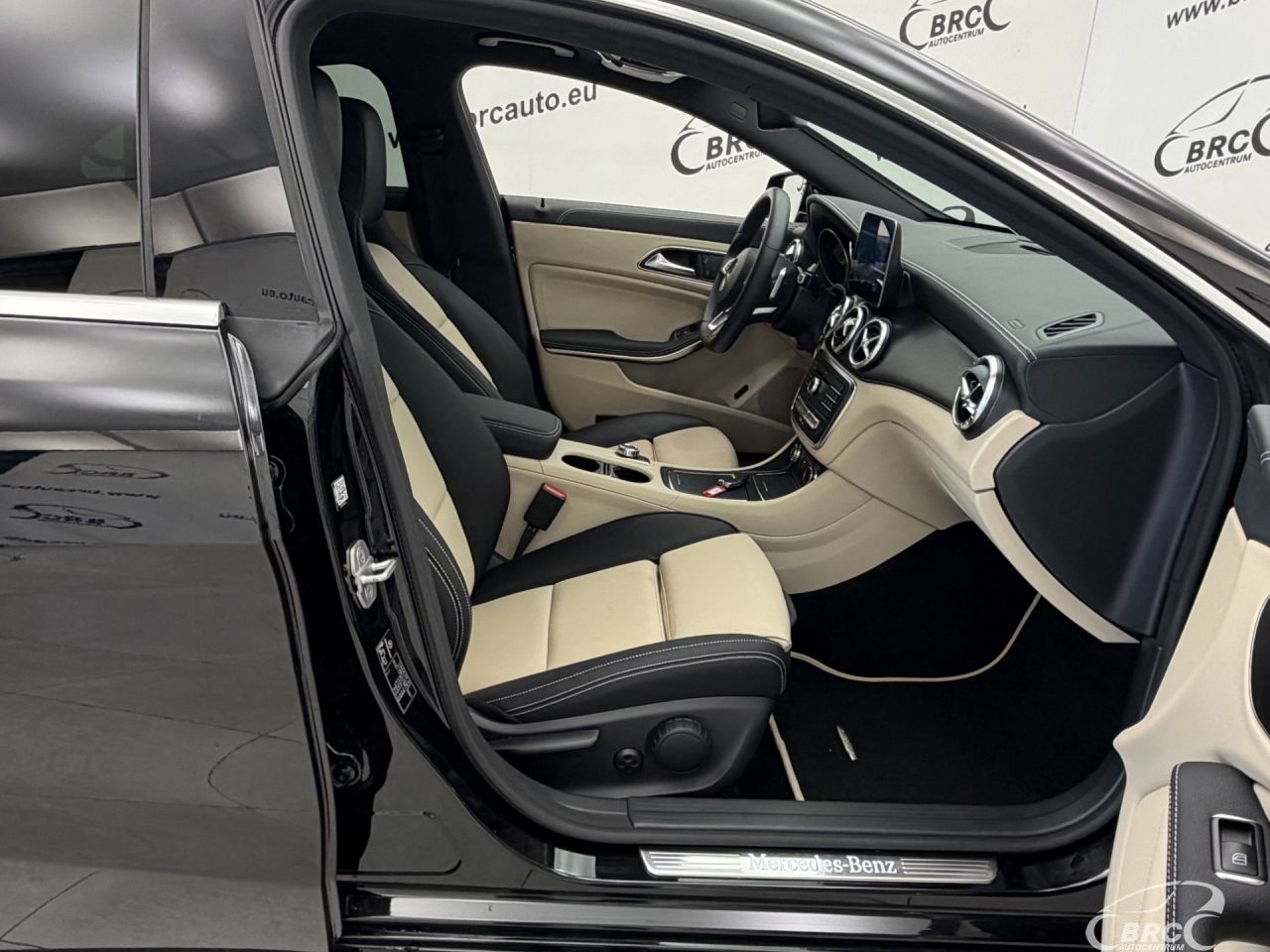 Mercedes-Benz CLA180 | 3