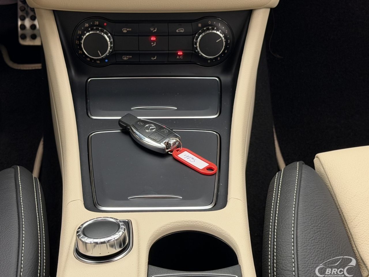 Mercedes-Benz CLA180 | 17