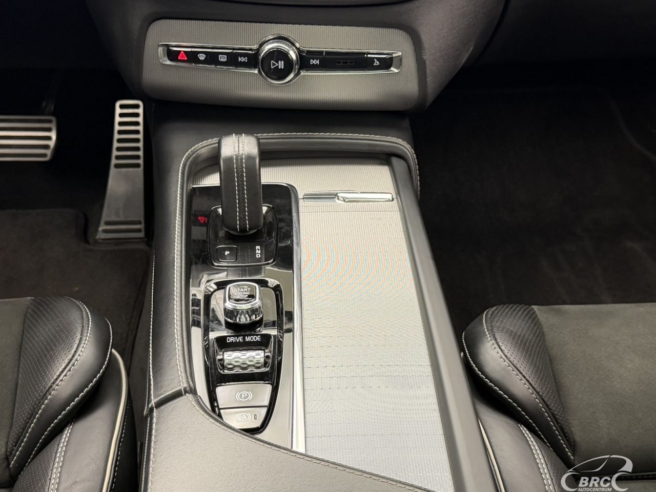 Volvo XC90 | 18