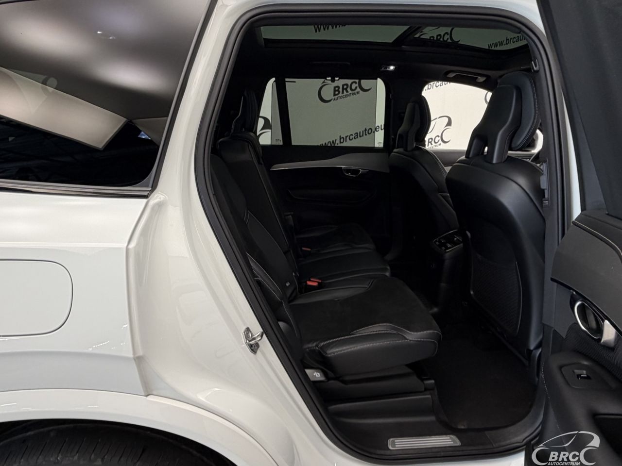 Volvo XC90 | 9