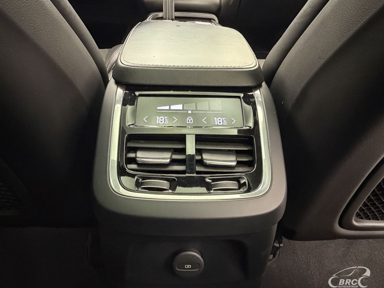 Volvo XC90 | 14