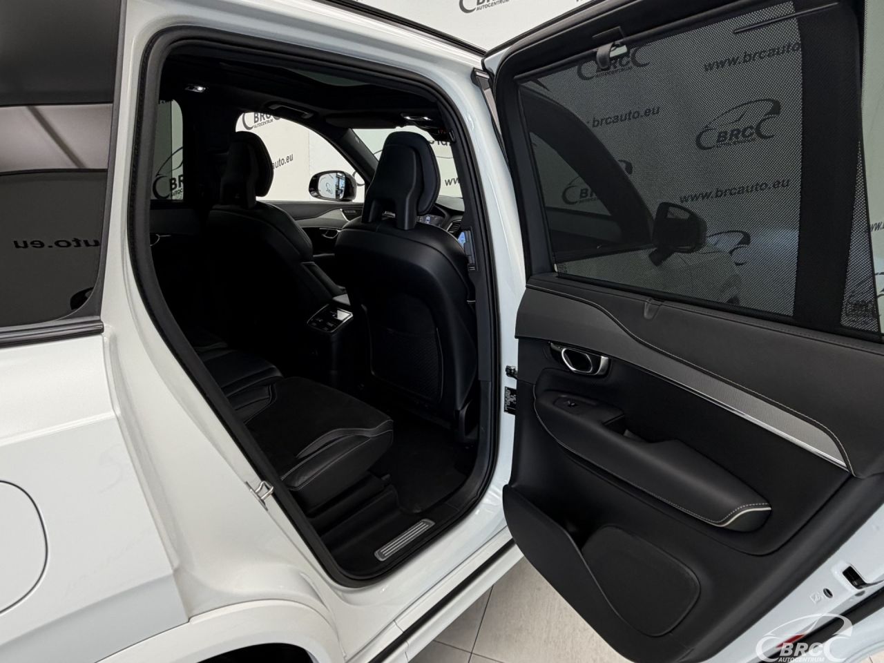 Volvo XC90 | 12