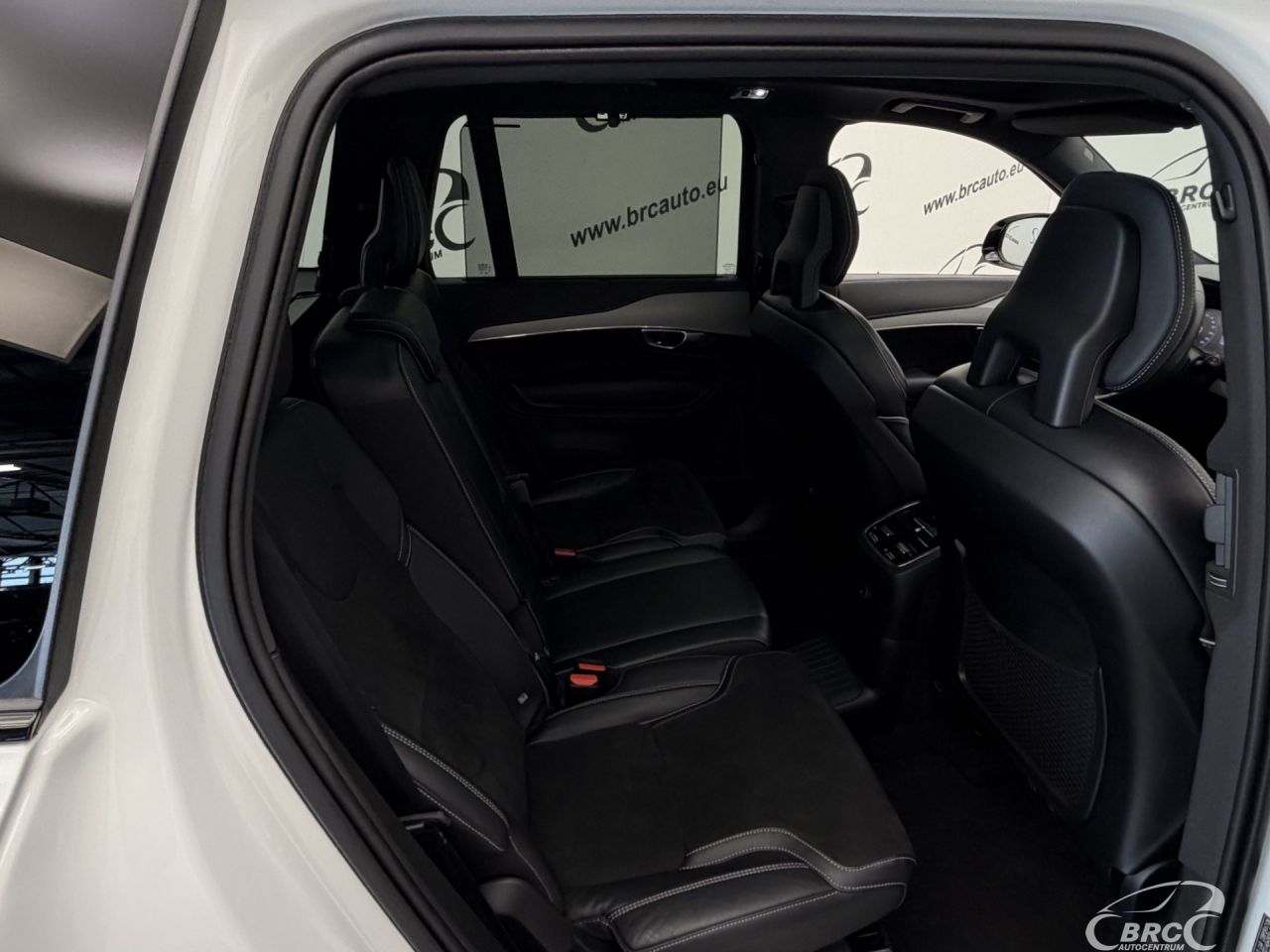 Volvo XC90 | 10
