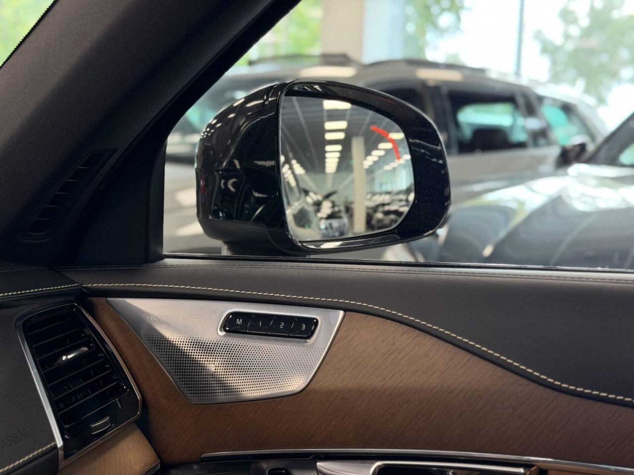 Volvo XC90 | 16