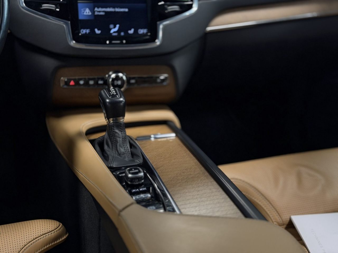 Volvo XC90 | 34